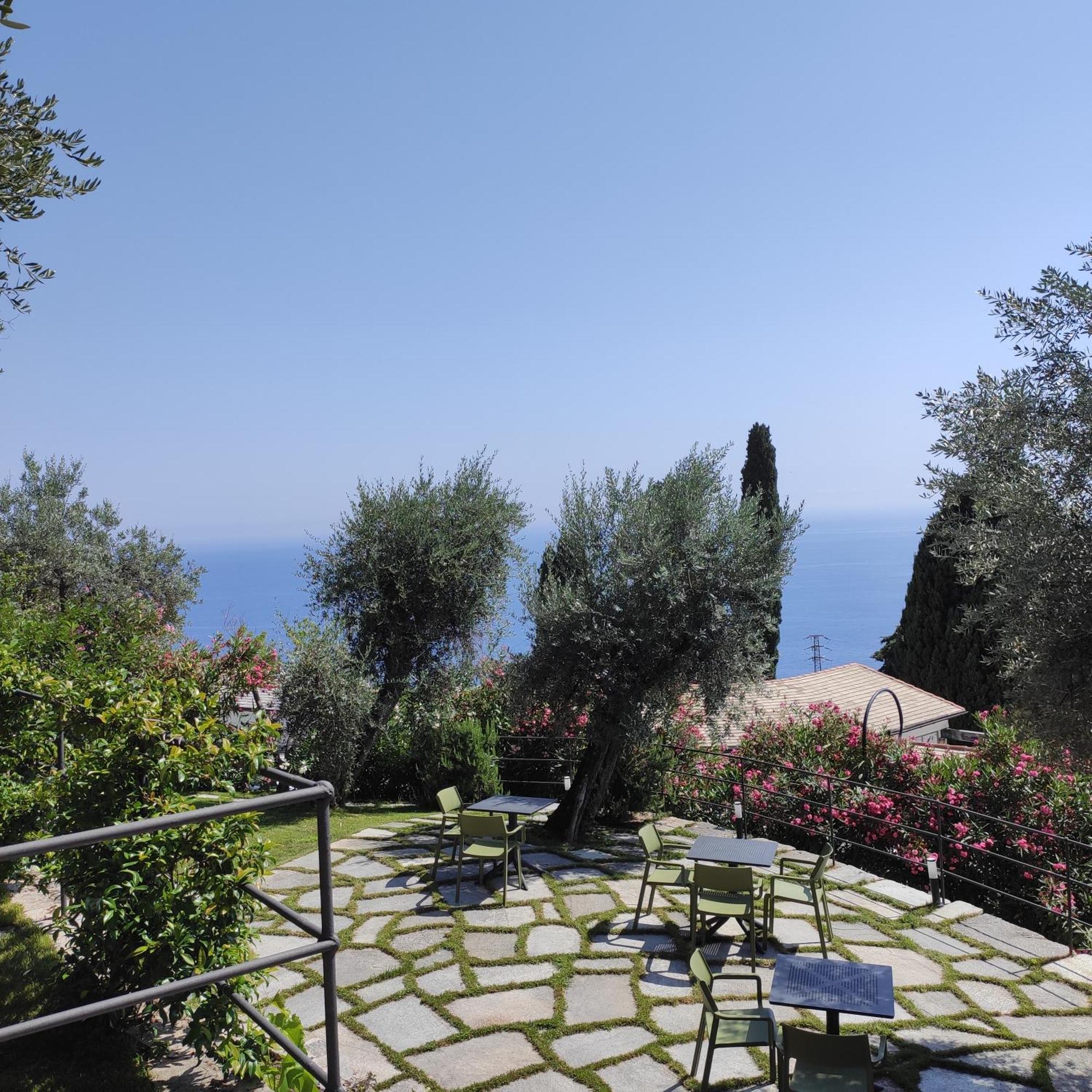 Locanda Goeghin Pieve Ligure Exteriör bild